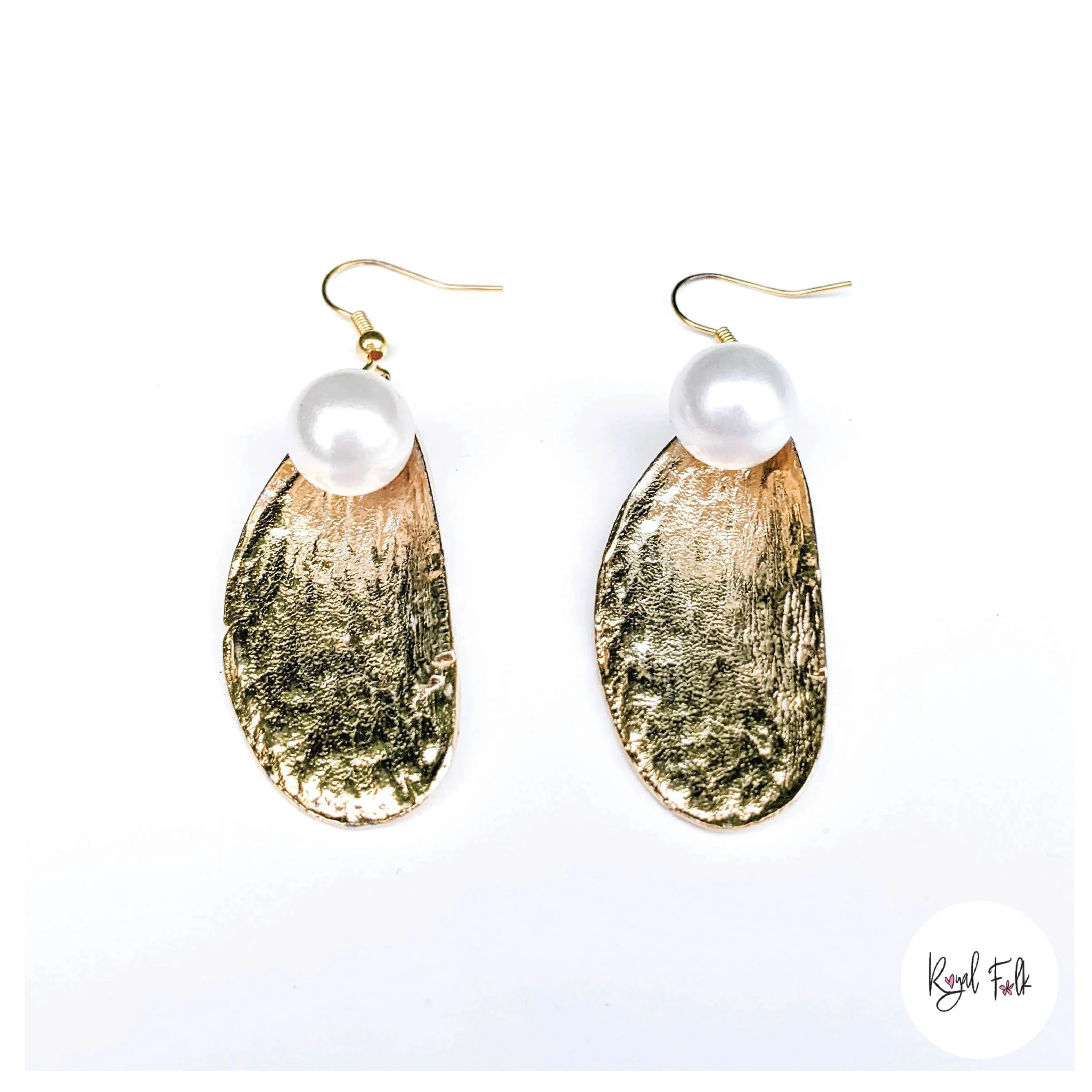 Pearl and shell earrings deals